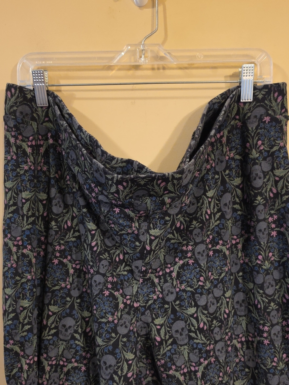 Women's Black Floral Skull Print Pants Full Length